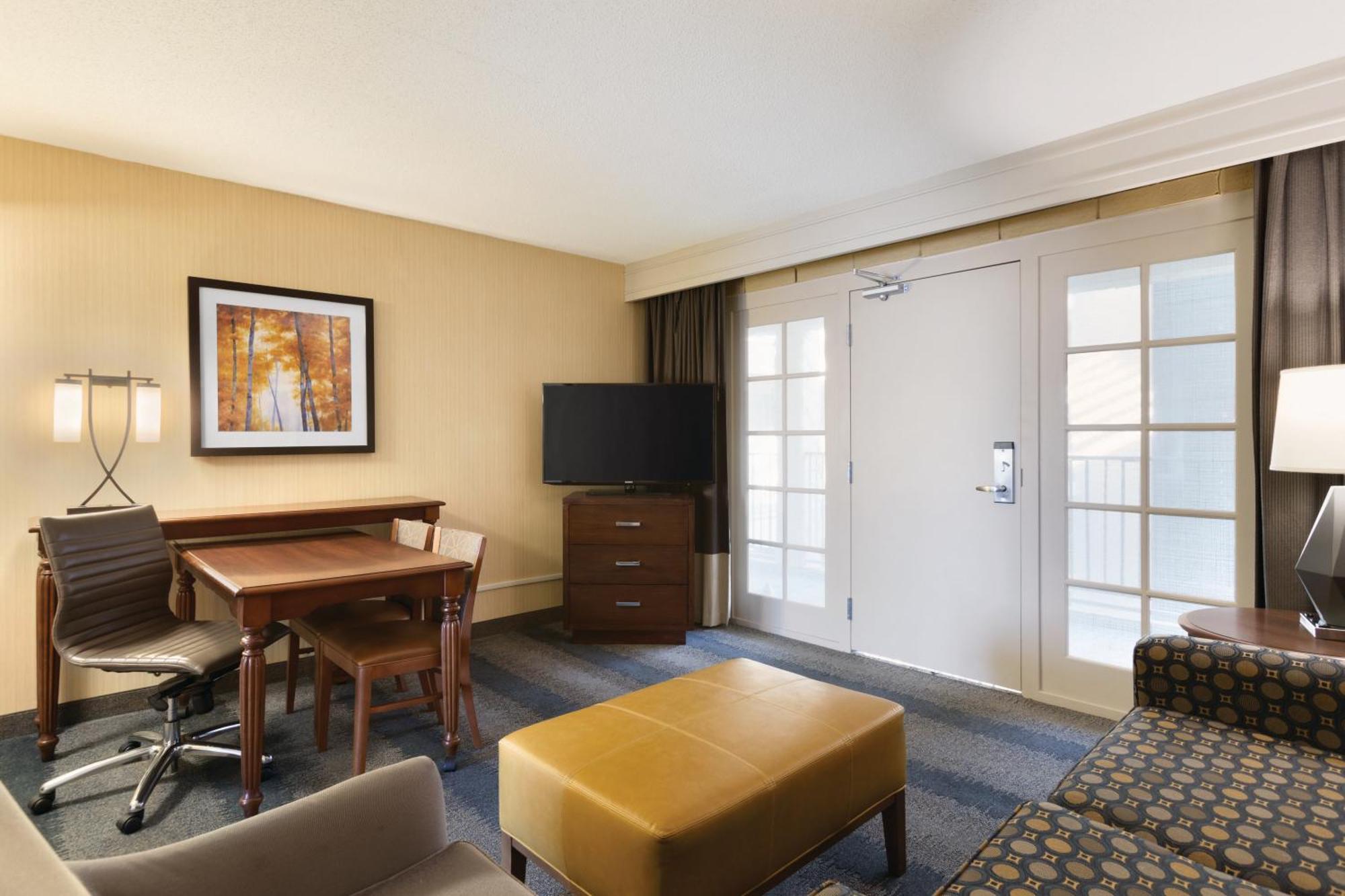 Embassy Suites By Hilton Bloomington/Minneapolis Экстерьер фото